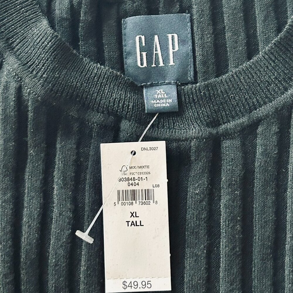 Gap Ribbed Stretch Tank in BLack Size XL Tall (NWT) - Picture 3 of 4